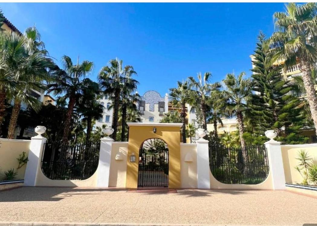 Apartamento Aldea Del Mar Торевьиа Экстерьер фото